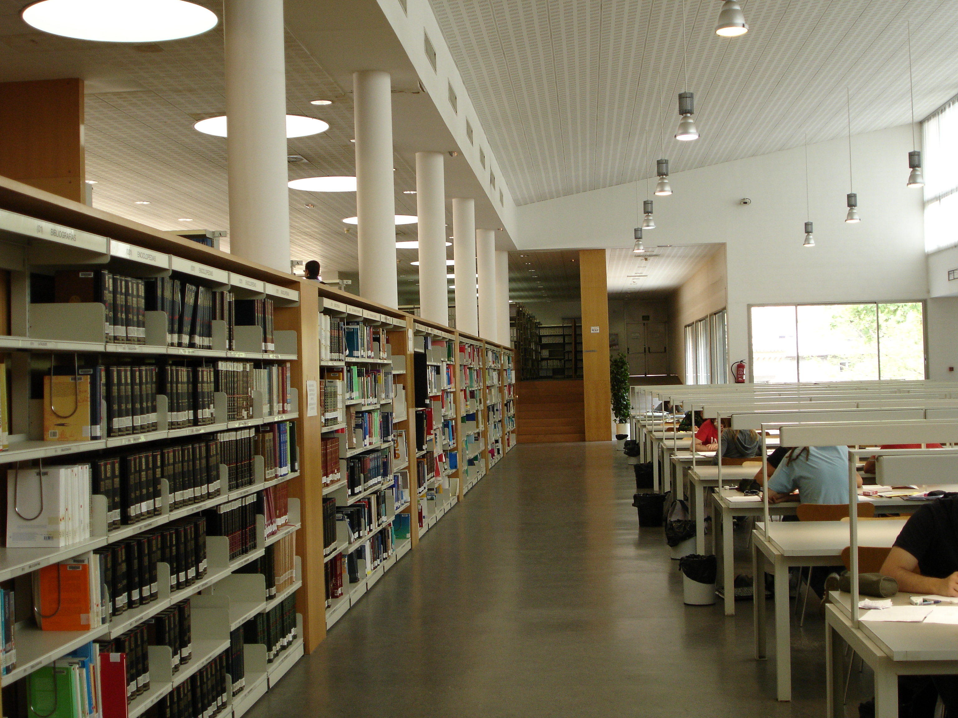 Sala Biblioteca Economía y Empresa